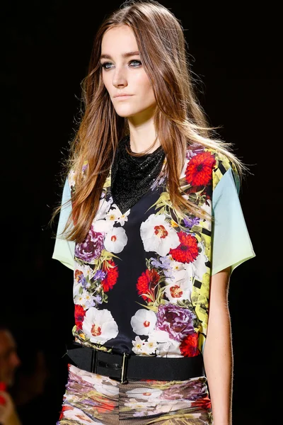 Look 70